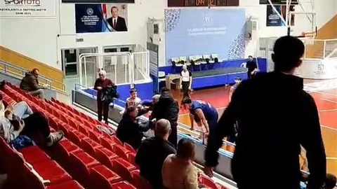 Kocaeli'de Basketbol Maçında Kavga Çıktı