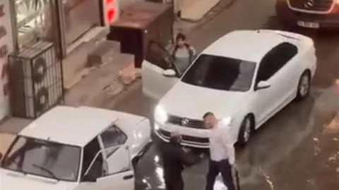 İzmir'de Trafik Magandası Tutuklandı