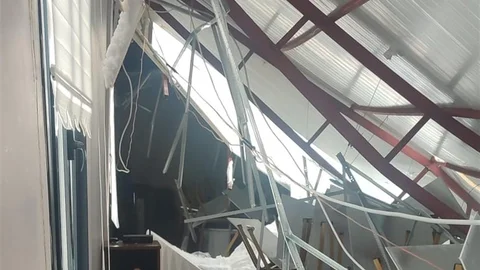 Malatya'da Mevlit Salonu Çatısı Çöktü