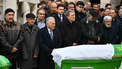 Abdullah Gül'ün Yengesi Vefat Etti