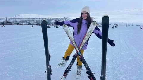 Van'daki Kayak Merkezine Yoğun İlgi
