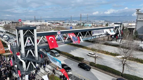 Batı Ege GYO Yaya Üst Geçidi Açıldı