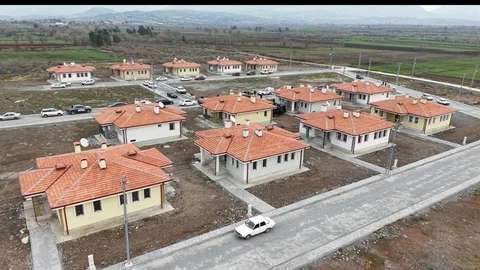 Osmaniye'de Köy Evleri Teslim Edildi