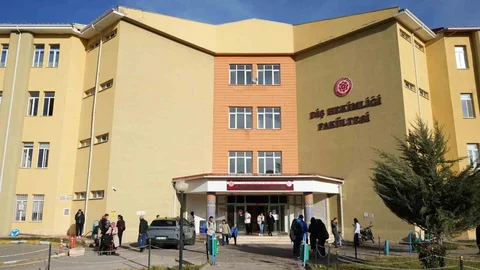 Sivas'ta Diş Hekimliği Fakültesi Akredite Oldu