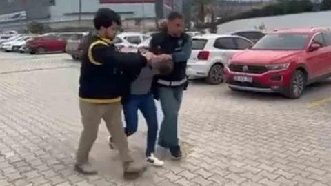 İskenderun’da Aranan Şahıs Yakalandı