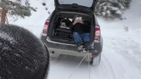 Şavşat'ta Kış Eğlencesi: Tahta Kızaklar