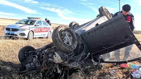 Aksaray'da Takla Atan Otomobil Kazası