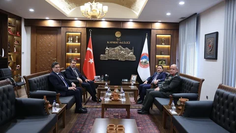 Kara Kuvvetleri Komutanı ve Bakan Yardımcısı Kayseri'de