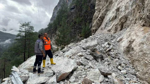 Antalya'da Heyelan Çalışmaları Devam Ediyor