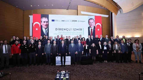 İzmir'de Deprem Haritası Güncelleniyor