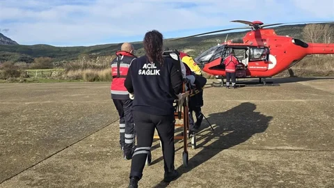 Gökçeada'da Hasta Helikopterle Sevk Edildi