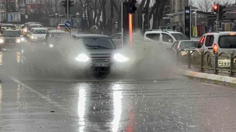 Edirne'de Sağanak Yağış Sorunlara Yol Açtı