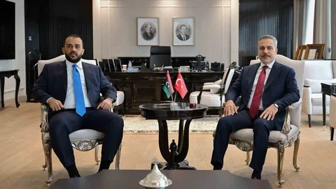 Hakan Fidan, Libya Savunma Bakanı ile Görüştü