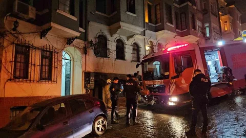 Beyoğlu'nda Otelde Yangın Paniği Yaşandı