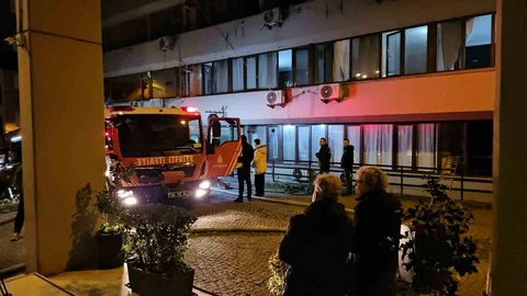 Beyoğlu’nda Otel Yangını: 3 Kişi Kurtarıldı