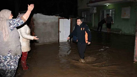 Manisa'da Sağanak Yağışa Hızlı Müdahale