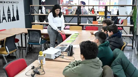 Mersin’de Empati Atölyeleri Düzenlendi