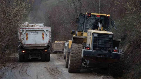 Erdemli Köyü'nde Heyelana Müdahale