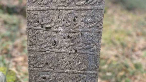 Asırlık Osmanlı Mezarlıkları Restore Edildi