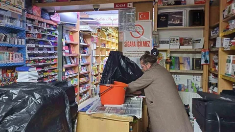 Bolu'da Su Sızıntısı Esnafı Mağdur Etti