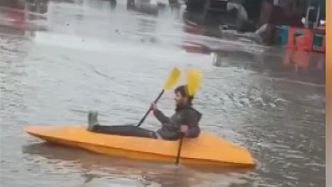 Adana'da Sokakta Kano Keyfi