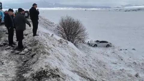 Sarıkamış'ta Trafik Kazası: 1 Yaralı
