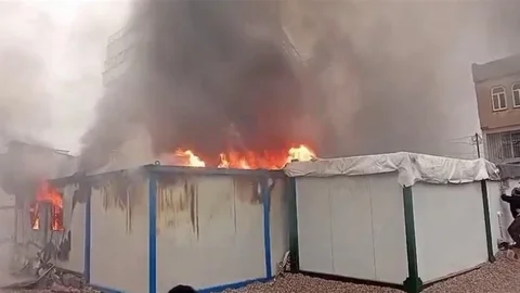 Adıyaman'da Konteyner Yangını Korkuttu