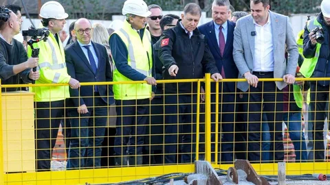 İzmir'de Buca Metrosu Tünel Kazıları Tamamlandı