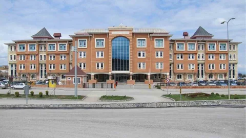Kastamonu'da Uyuşturucu İhbarı Üzerine Tahliye Edildi