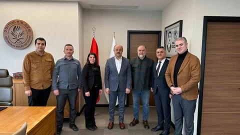 Doktoralı Öğretmenler Eğitim-Bir-Sen'i Ziyaret Etti