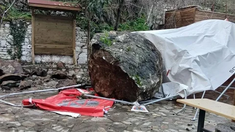 Soma'da Heyelan Paniğe Neden Oldu