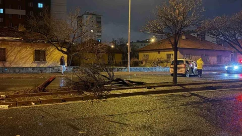 Kayseri'de Trafik Kazası: 4 Yaralı