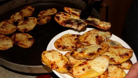 Erzincan’da Kışın Vazgeçilmez Lezzeti: Kaşarlı Patates