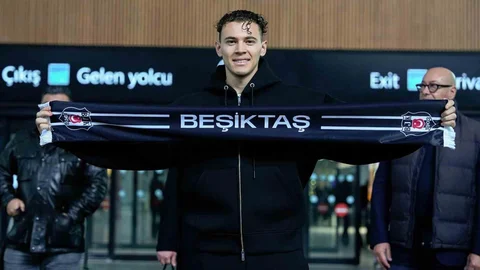 Kristjan Asllani Beşiktaş’a Katıldı