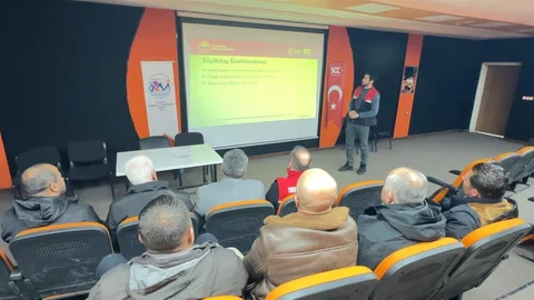 Yüksekova'da Hayvan Refahı Eğitimi Verildi