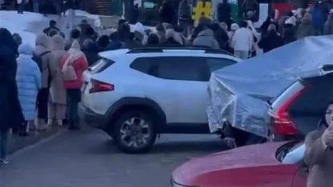 Uludağ’da Teleferik Kuyruğu Uzadı