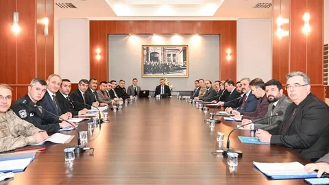 Erzurum'da Palandöken Zirvesi Gerçekleşti