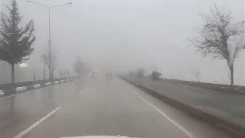 Besni'de Yoğun Sis ve Sağanak Yağış