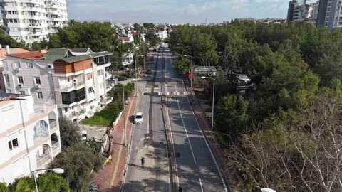 Yağış Sonrası Yol Onarımları Antalya'da Devam Ediyor