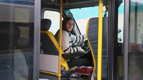 Sakarya'da Genç Kadın Şoför İlham Veriyor