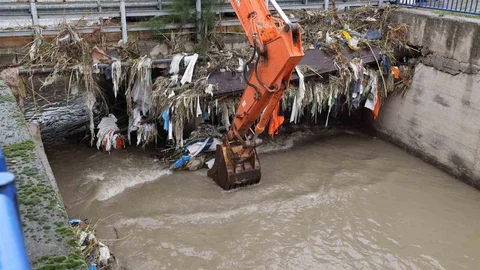 İzmir'de Kuvvetli Yağış Alarmı Verildi