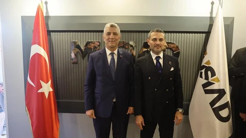 Ticaret Bakanı Antalya'da MÜSİAD'ı Ziyaret Etti