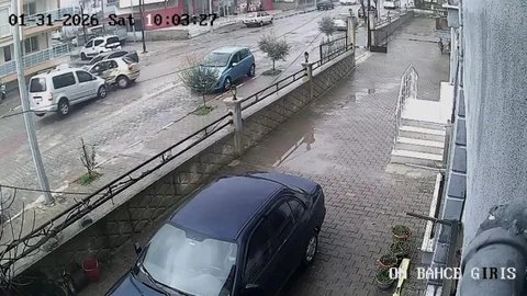 Dikkatsizlik Sonucu Kaza: 2 Yaralı