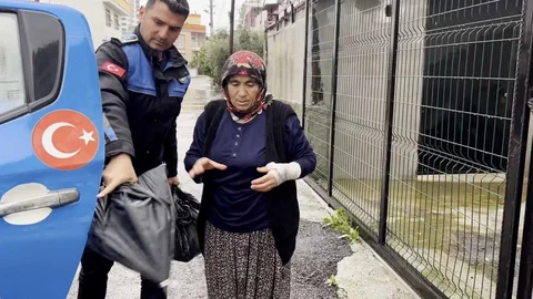 Mersin'de Zabıta Ekipleri Sel Riskine Karşı Görevde