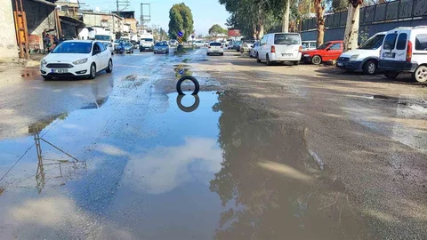 Adana Yüreğir'de Yol Sorunu Yaşanıyor