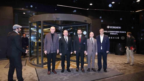 İstanbul'da Ekonomi Zirvesi Gerçekleşti