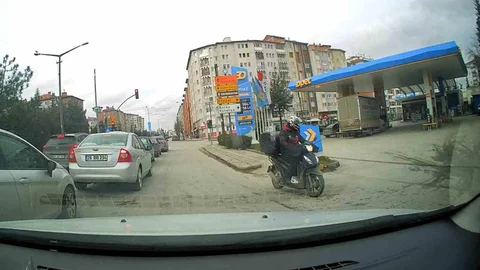Eskişehir'de Motosikletli Kurye Ters Yöne Girdi