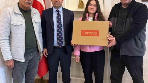 Gazipaşa'da Yangın Mağduru Öğrenciye Destek