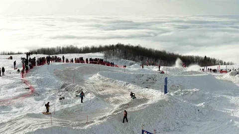 Rize'de Kar Motosikleti Şampiyonası Düzenlendi