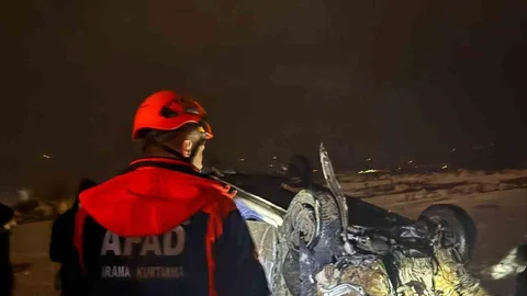 Şırnak'ta Takla Atan Araç Hurdaya Döndü